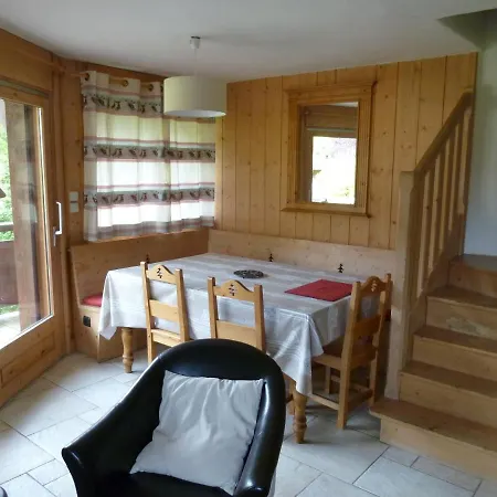 Ξενοδοχείο με διαμερίσματα De Julie