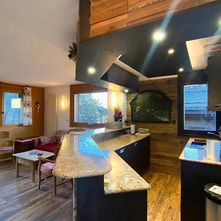 Aparthotel De Julie 3*