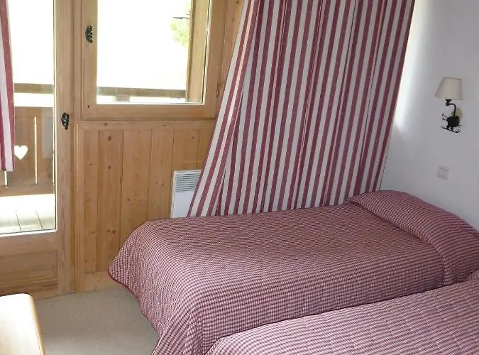 De Julie Aparthotel 3*